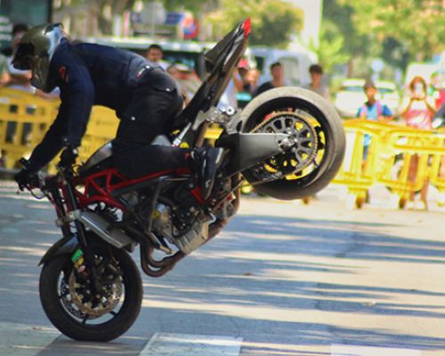 Stunt and Precision: When Adrenaline Is Controlled with Confidence