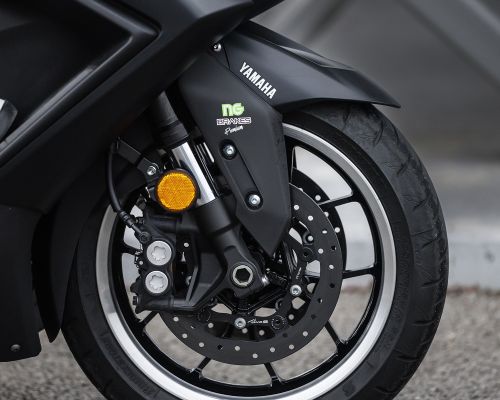 La Gama Premium de NG Brakes llega al reina de los maxiscooters